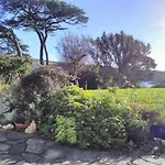 شقة Lovely Sea View 2-bed In Rineen Sleeps 4