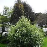 شقة Lovely Sea View 2-bed In Rineen Sleeps 4