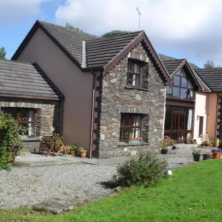 Lovely Sea View 2-bed In Rineen Sleeps 4 스키버렌