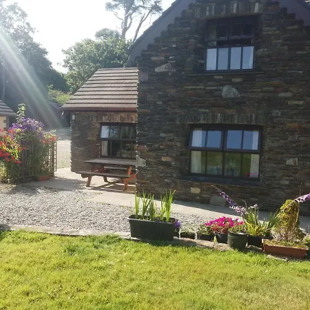 Lovely Sea View 2-bed In Rineen Sleeps 4