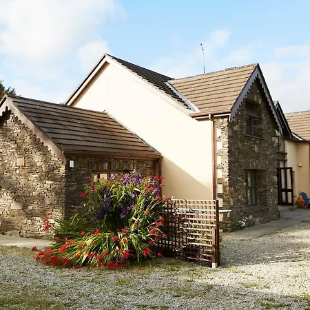 Lovely Sea View 2-bed In Rineen Sleeps 4